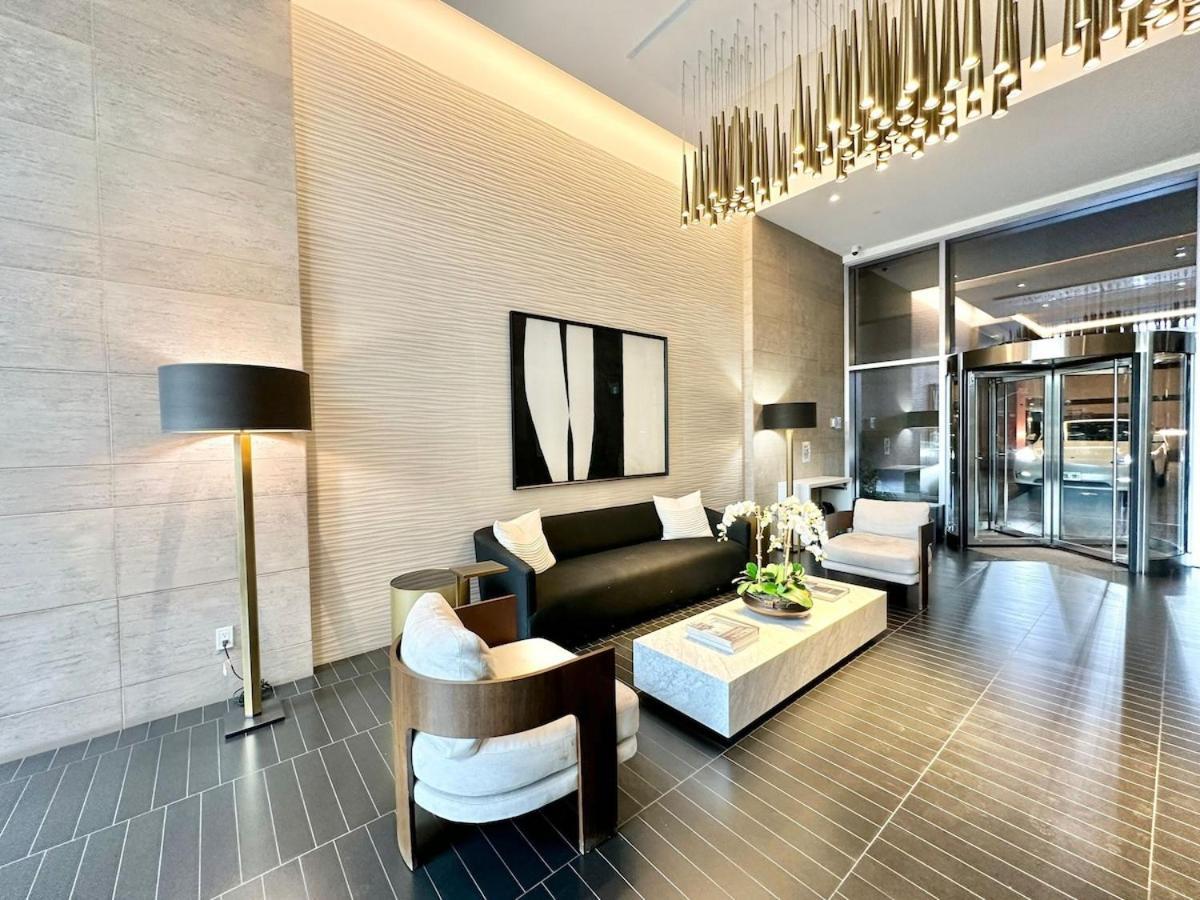 In Yorkville - Newly Furnished Luxury Unit Apartment *