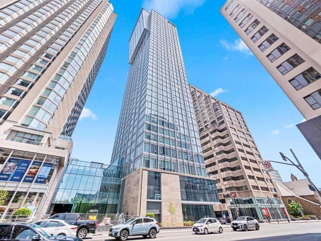 Apartment In Yorkville - Newly Furnished Luxury Unit