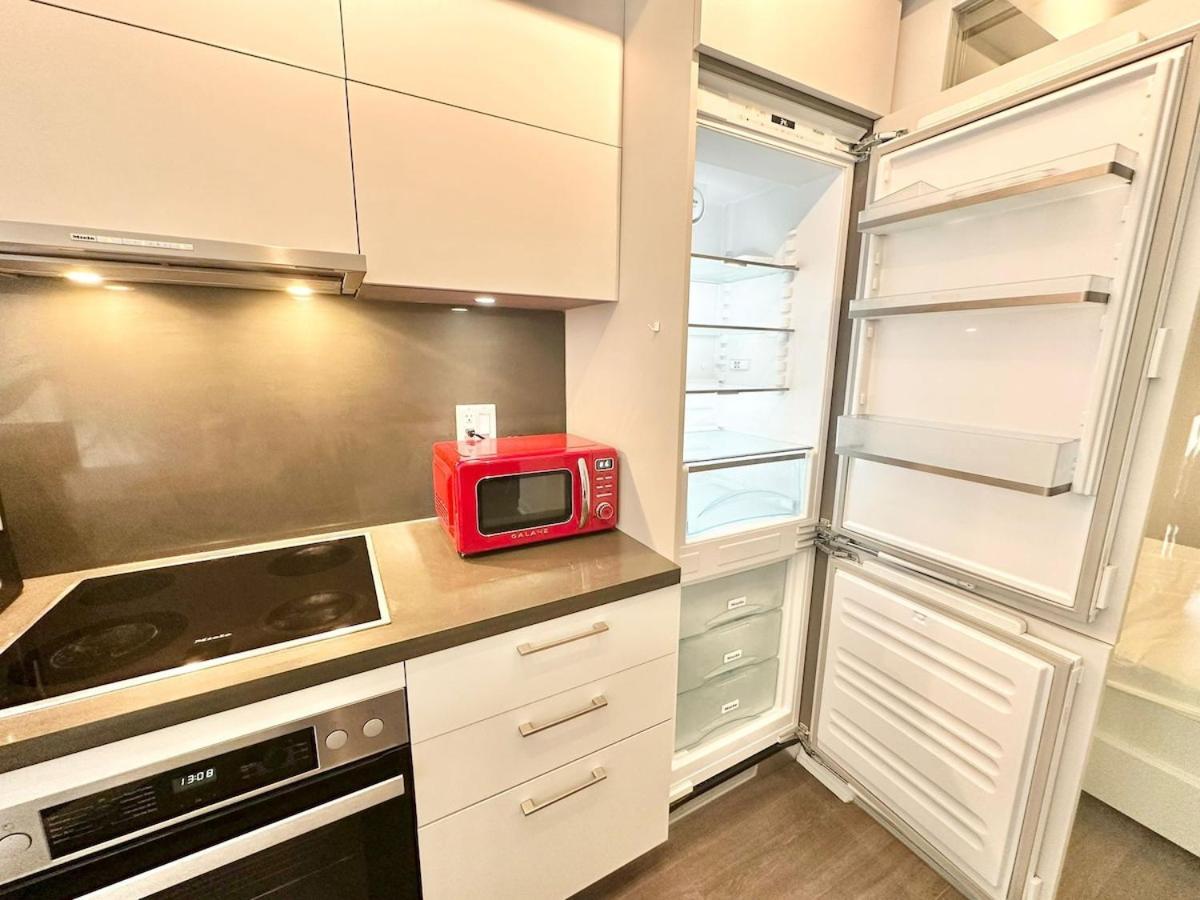 Apartment In Yorkville - Newly Furnished Luxury Unit Toronto